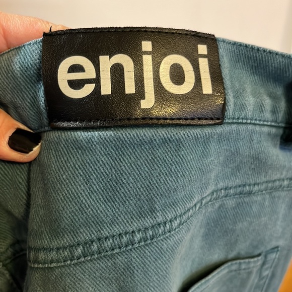 Pants - Picture 6 of 7